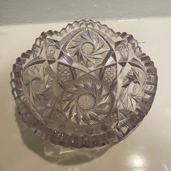 Antique American Cut Glass Bowl - Picture 5 of 10